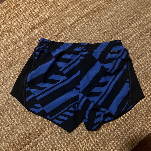 NWOT Nike shorts - Picture 2 of 4